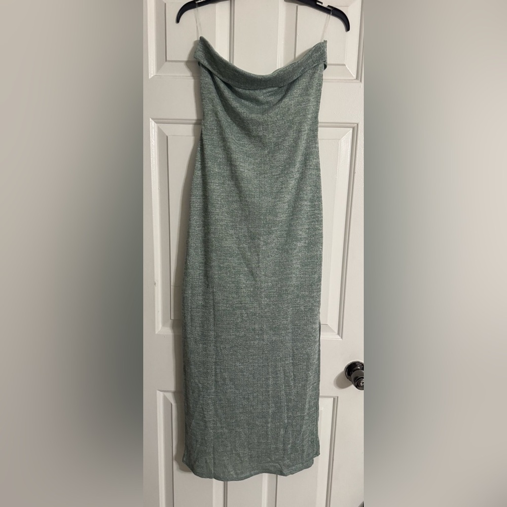 Le Lis Strapless Green Dress